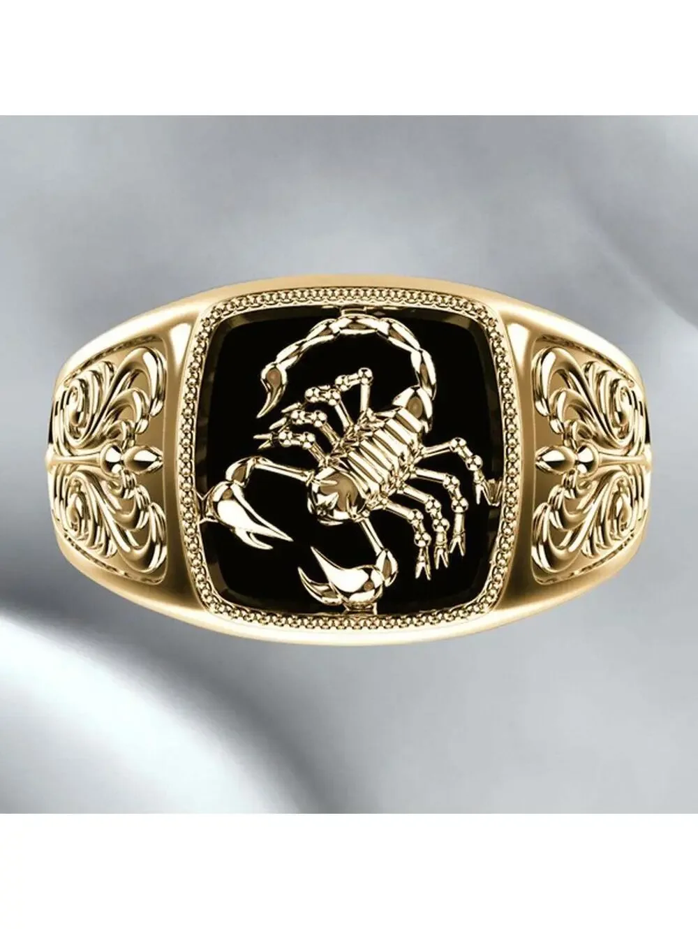 Black enamel scorpion RING - Gold - size 9